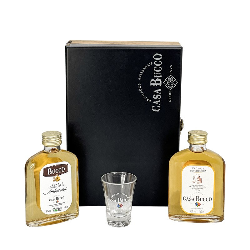 Kit 2 Cachaças Casa Bucco 160ml com 1 Copo | Homens de Ouro